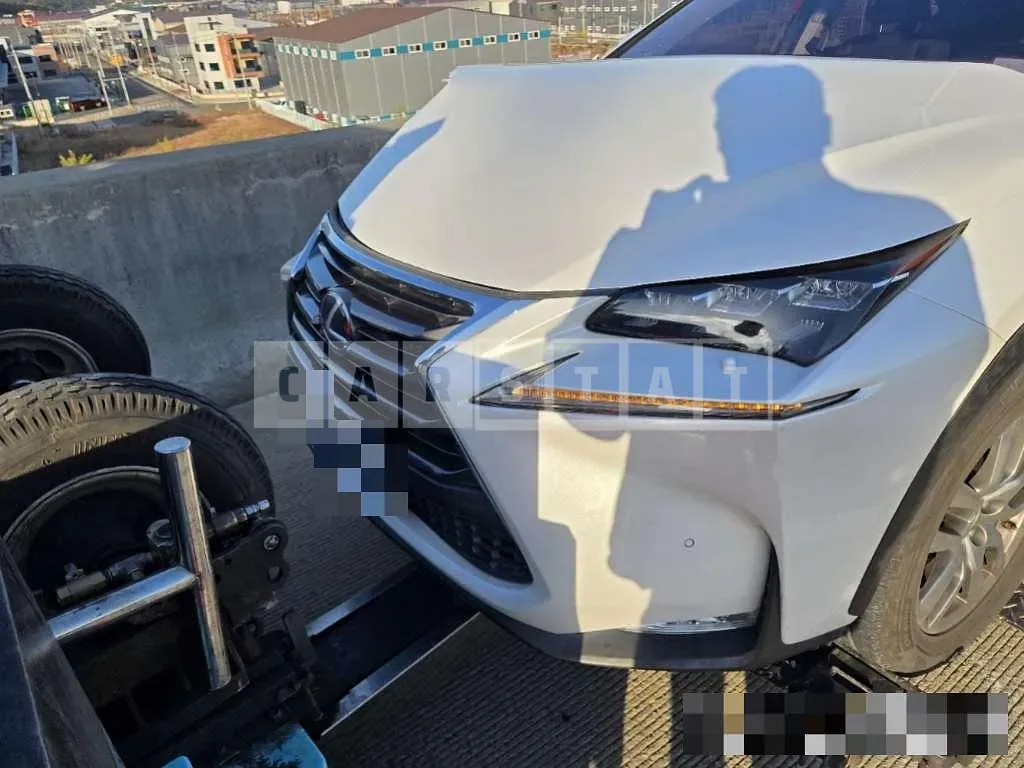 Photo 2 of 16: 2015 Lexus NX300h — Korean insurance auction