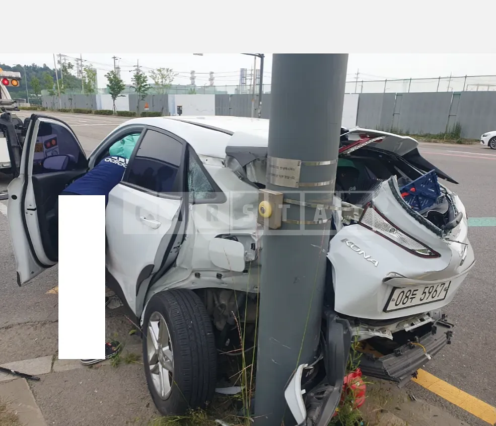 Photo 2 of 9: 2018 Hyundai Kona — Korean insurance auction