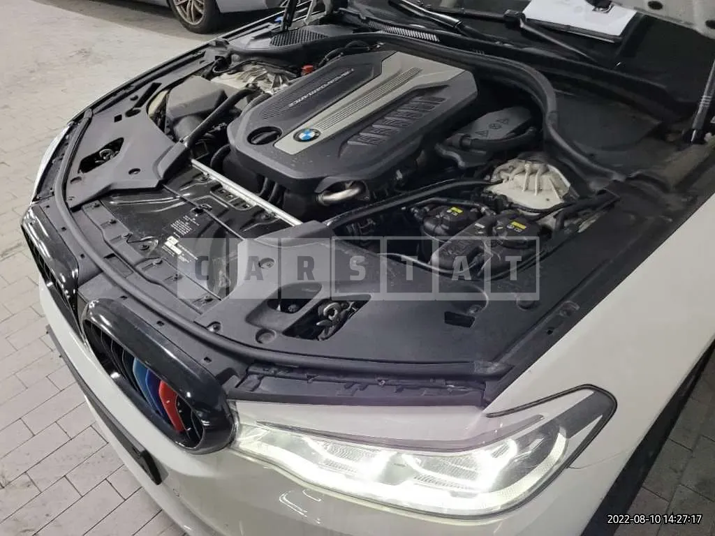 Photo 2 of 14: 2018 BMW M550d xDrive, VIN WBAJD7108JBC86458 — Korean insurance auction