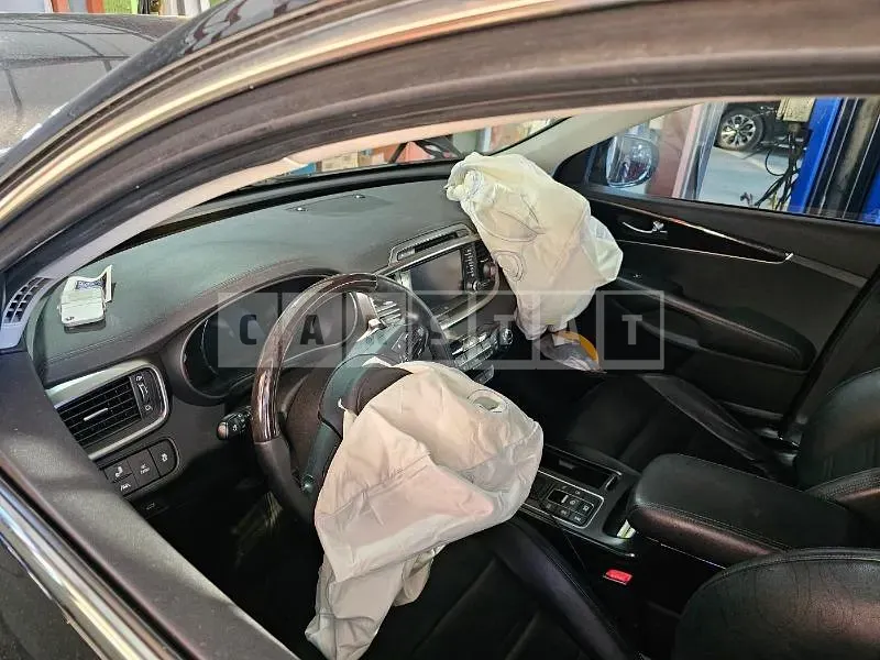 Photo 2 of 18: 2016 Kia Sorento, VIN KNAPK81BDGA238610 — Korean insurance auction