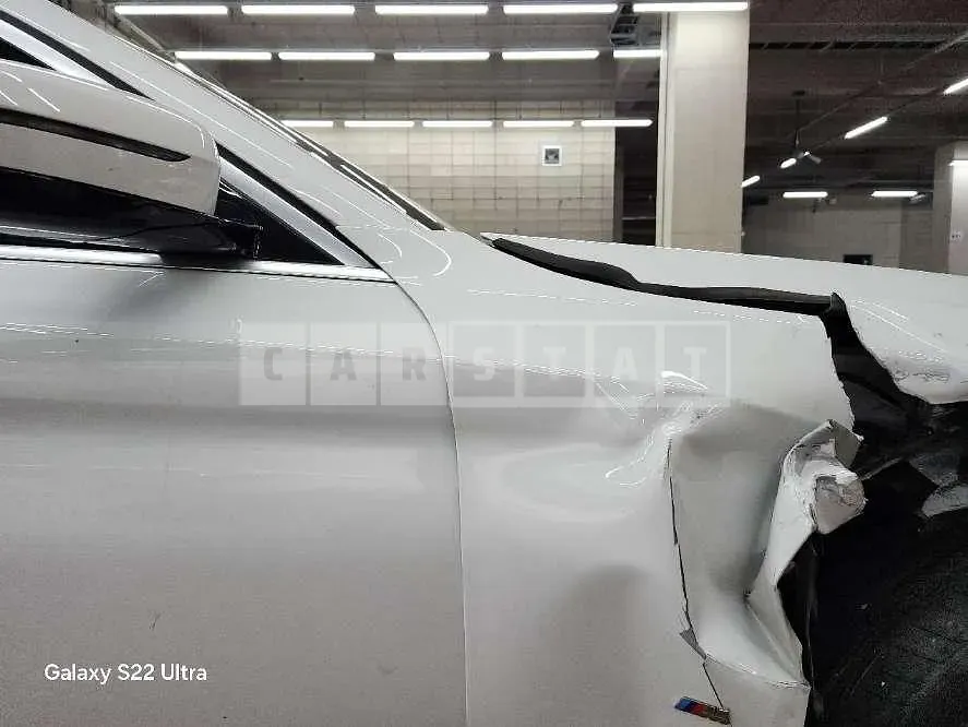 Photo 2 of 27: 2020 BMW 530e iPerformance — Korean insurance auction