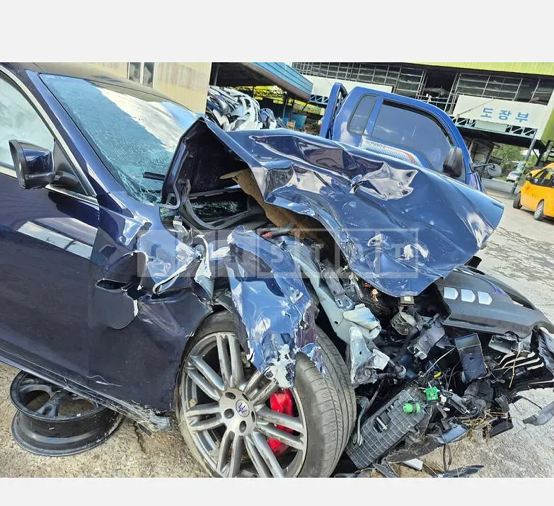 Photo 2 of 11: 2017 Maserati Quattroporte S Q4 — Korean insurance auction
