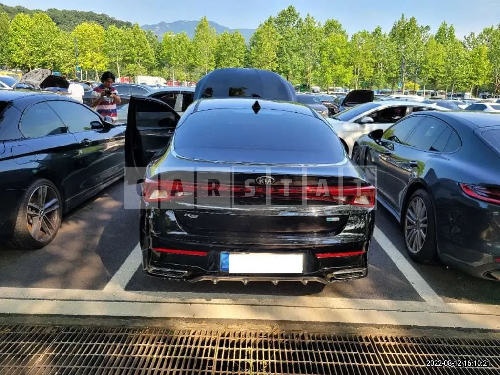 Photo 2 of 13: 2021 Kia K5, VIN KNAG341JBMA016039 — Korean insurance auction