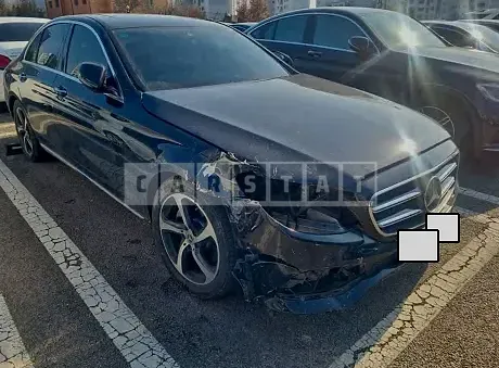 Photo 2 of 9: 2020 Mercedes-Benz E250, VIN WDDZF4FB0LA743249 — Korean insurance auction