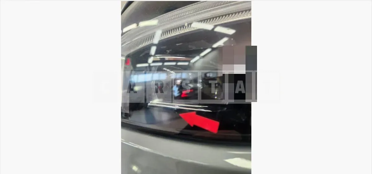 Photo 3 of 3: 2024 Volvo (parts) XC40B4 AWD Headlamp — Korean insurance auction