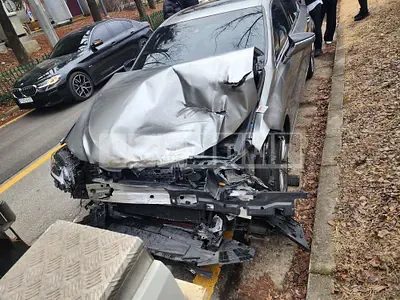 Photo 1 of 13: 2018 Lexus E300h, VIN JTHB21B13K2010834 — Korean insurance auction