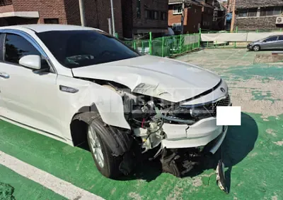 Photo 1 of 12: 2016 Kia K5 — Korean insurance auction