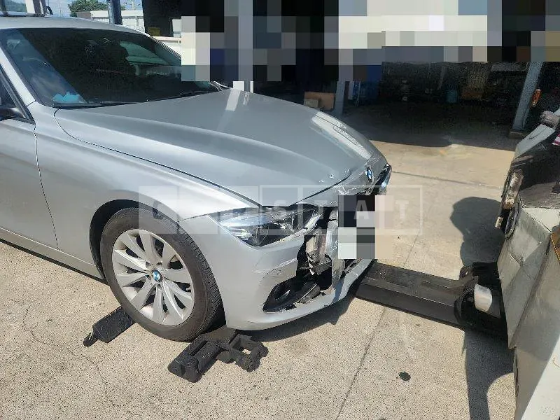 Photo 2 of 12: 2015 BMW 320d — Korean insurance auction