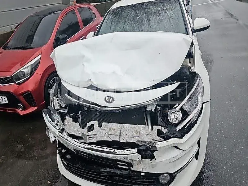 Photo 2 of 20: 2016 Kia K5, VIN KNAGS416BGA050625 — Korean insurance auction