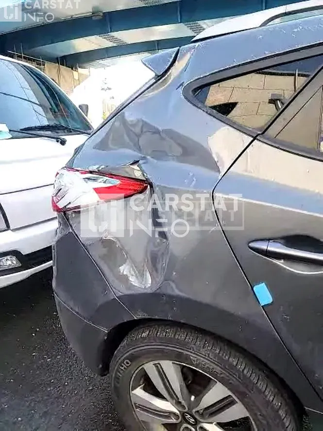 Photo 2 of 60: 2014 Hyundai Tucson ix — Korean insurance auction