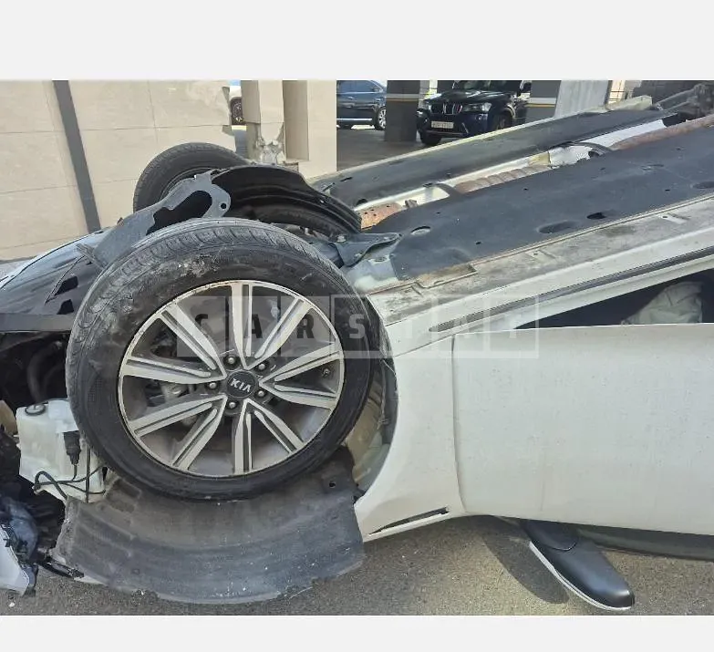 Photo 2 of 9: 2018 Kia K5 LPG — Korean insurance auction