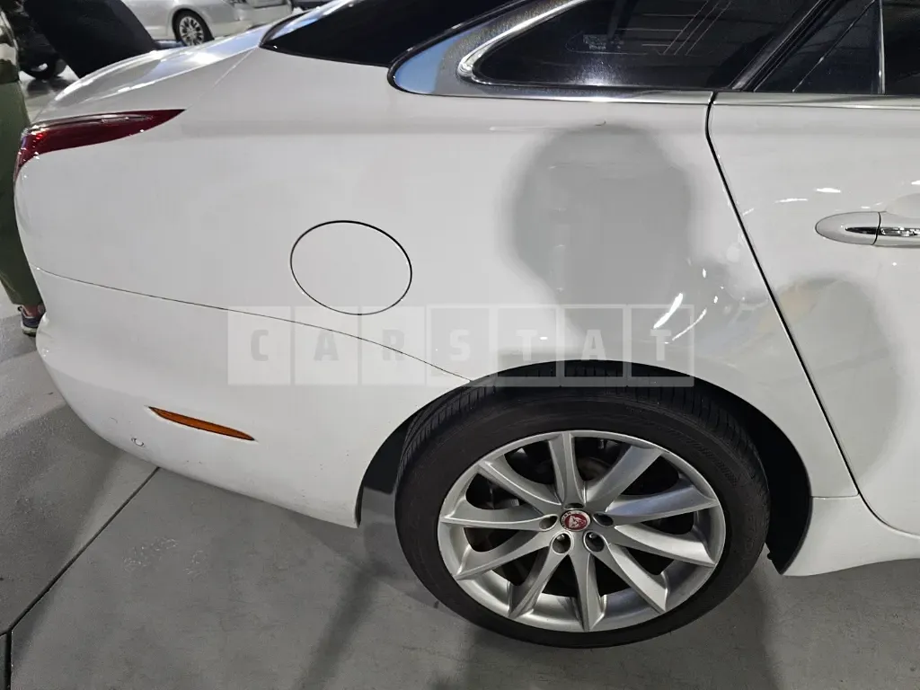 Photo 2 of 64: 2016 Jaguar XJ 3.0d — Korean insurance auction