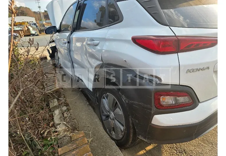 Photo 2 of 13: 2020 Hyundai Kona Electric Car — Korean insurance auction