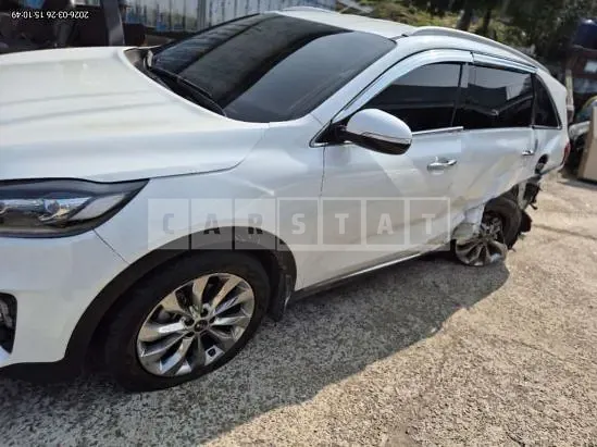 Photo 2 of 11: 2018 Kia Sorento — Korean insurance auction