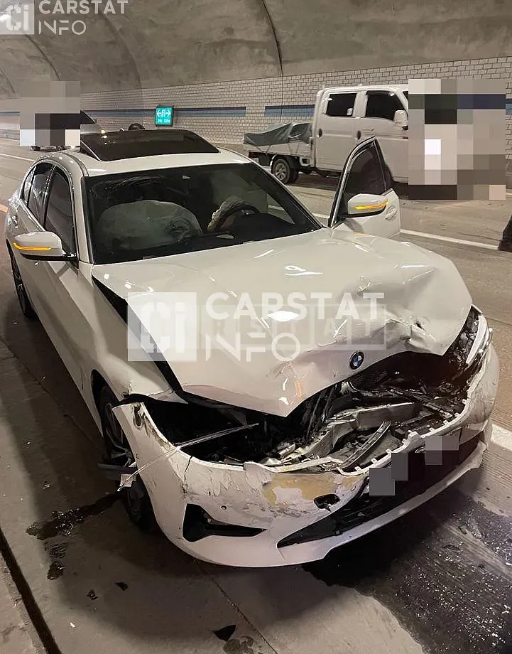 Photo 2 of 9: 2019 BMW 320d, VIN WBA5V5107KFH20219 — Korean insurance auction