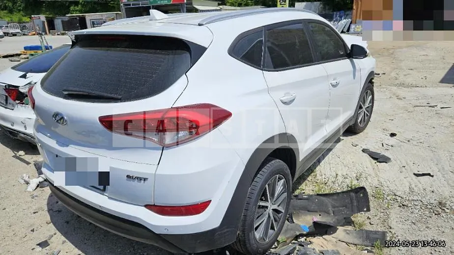 Photo 2 of 16: 2015 Hyundai Tucson TL 1.7 — Korean insurance auction