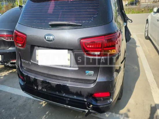 Photo 2 of 8: 2018 Kia Sorento — Korean insurance auction