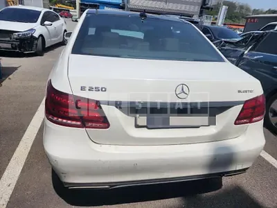 Photo 1 of 13: 2015 Mercedes-Benz E250 BlueTec 4Matic, VIN WDDHF9HB7GB217108 — Korean insurance auction