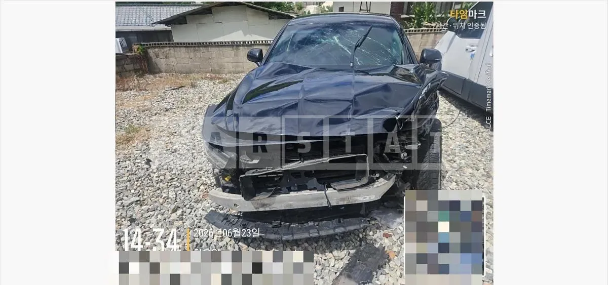 Photo 2 of 10: 2019 Genesis G90 3.8 — Korean insurance auction