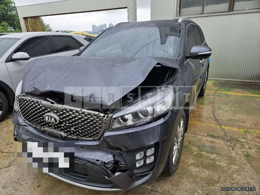 Photo 2 of 6: 2016 Kia Sorento — Korean insurance auction