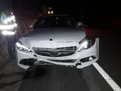 Photo 1 of 11: 2017 Mercedes-Benz C220 d 4Matic, VIN WDDWF0FB4JR351420 — Korean insurance auction