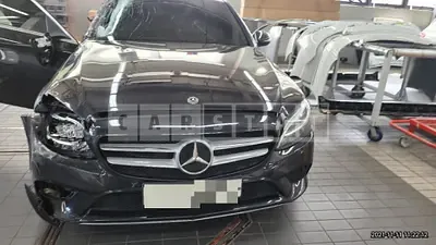 Photo 1 of 49: 2020 Mercedes-Benz C220 d 4Matic, VIN W1KWF1FB2LR568201 — Korean insurance auction