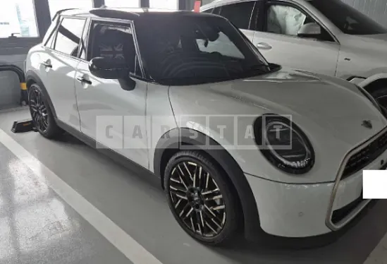 Photo 2 of 14: 2025 MINI Cooper S Five-Door — Korean insurance auction