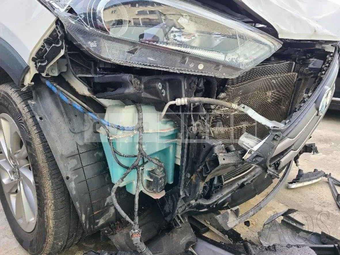 Photo 2 of 16: 2015 Hyundai Tucson TL 1.7, VIN KMHJ2815GGU010607 — Korean insurance auction
