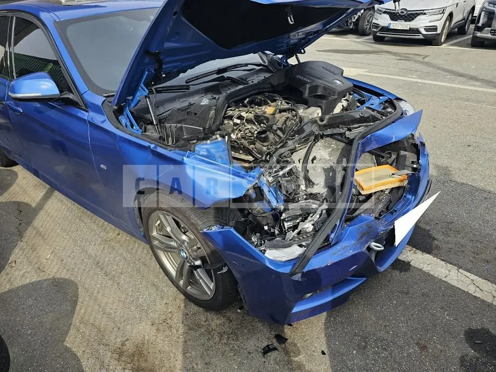 Photo 2 of 17: 2016 BMW 320i, VIN WBA8A9100HK823267 — Korean insurance auction