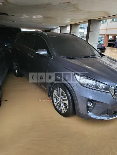 Photo 1 of 3: 2018 Kia Sorento, VIN KNAPS81ADJA437832 — Korean insurance auction