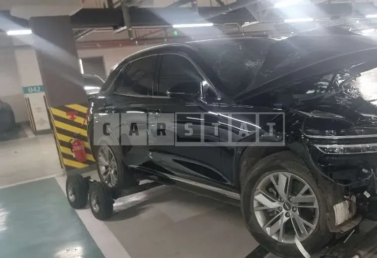 Photo 2 of 23: 2023 Genesis GV70 — Korean insurance auction