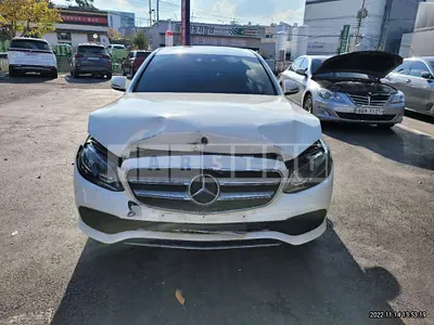 Photo 1 of 14: 2018 Mercedes-Benz E220d, VIN WDDZF0EBXJA409866 — Korean insurance auction