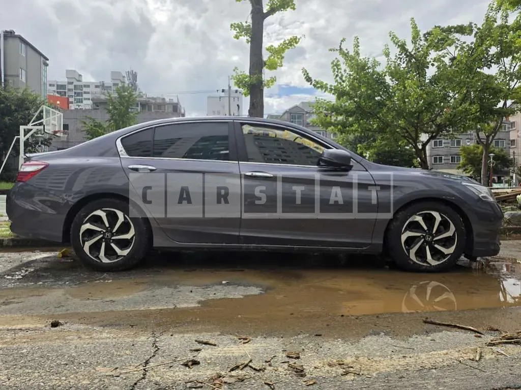 Photo 2 of 8: 2016 Honda Accord 2.4 — Korean insurance auction