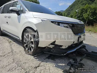 Photo 1 of 7: 2021 Kia Carnival 3.5 (Gasoline) — Korean insurance auction