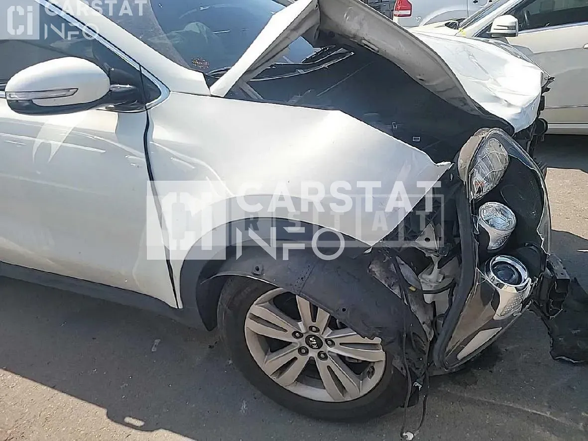 Photo 2 of 11: 2015 Kia Sportage, VIN KNAPM813BGK004859 — Korean insurance auction