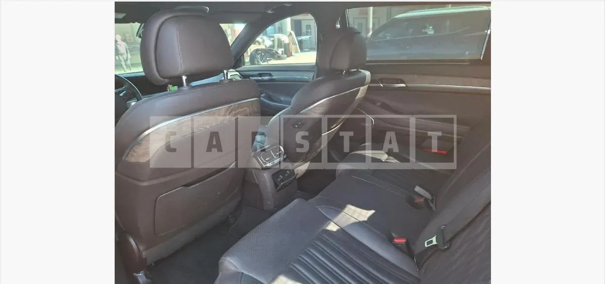 Photo 2 of 36: 2019 Genesis G90 3.8 — Korean insurance auction