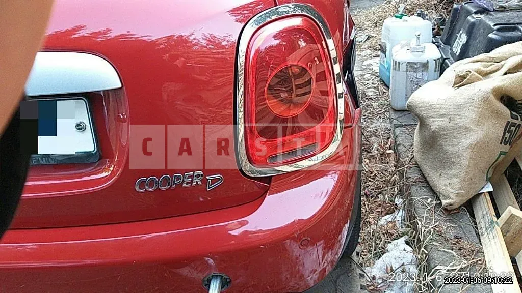 Photo 2 of 19: 2015 MINI Cooper D Five-Door, VIN WMWXT3105F2B73063 — Korean insurance auction
