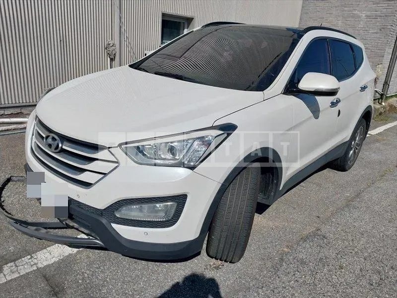 Photo 2 of 8: 2014 Hyundai Santa Fe DM 2.0 — Korean insurance auction
