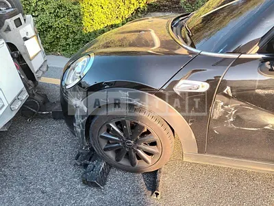 Photo 1 of 6: 2018 MINI Cooper S Five-Door, VIN WMWXU3101K2D47010 — Korean insurance auction