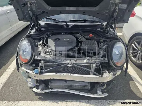 Photo 2 of 13: 2016 MINI Cooper Five-Door — Korean insurance auction