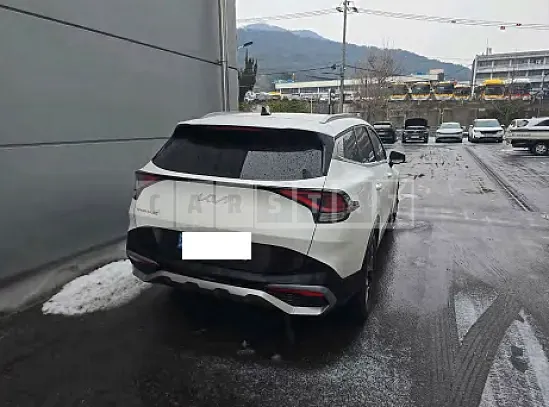 Photo 2 of 30: 2022 Kia Sportage — Korean insurance auction