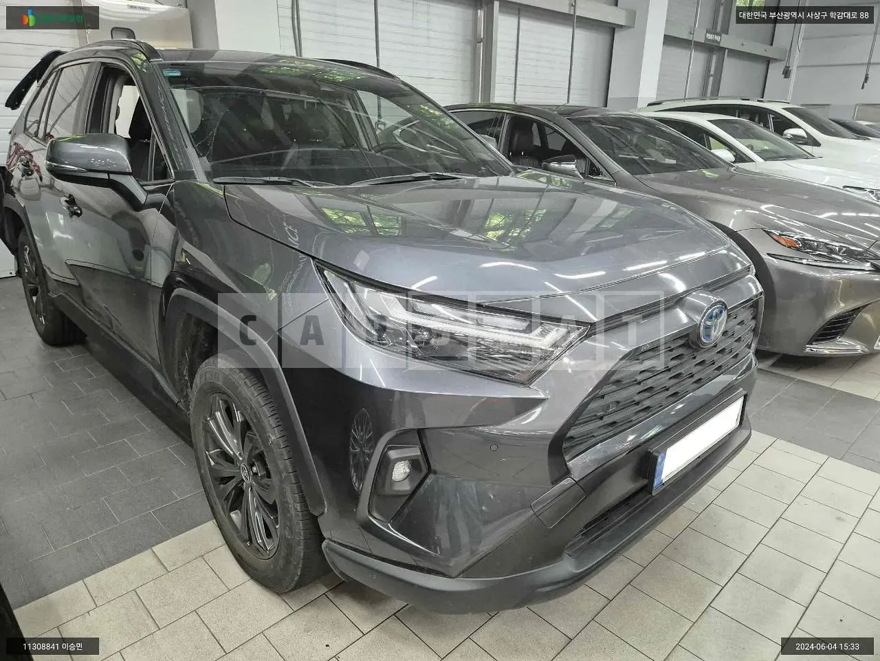 Photo 2 of 9: 2022 Toyota LAV4 Hybrid, VIN JTMW2RFV6ND110692 — Korean insurance auction