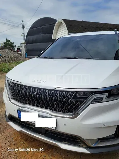 Photo 1 of 6: 2023 Kia Carnival — Korean insurance auction