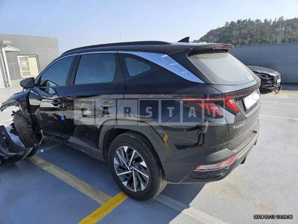 Photo 2 of 13: 2022 Hyundai Tucson, VIN KMHJC81BGNU114076 — Korean insurance auction