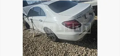 Photo 1 of 28: 2020 Mercedes-Benz E220 d — Korean insurance auction