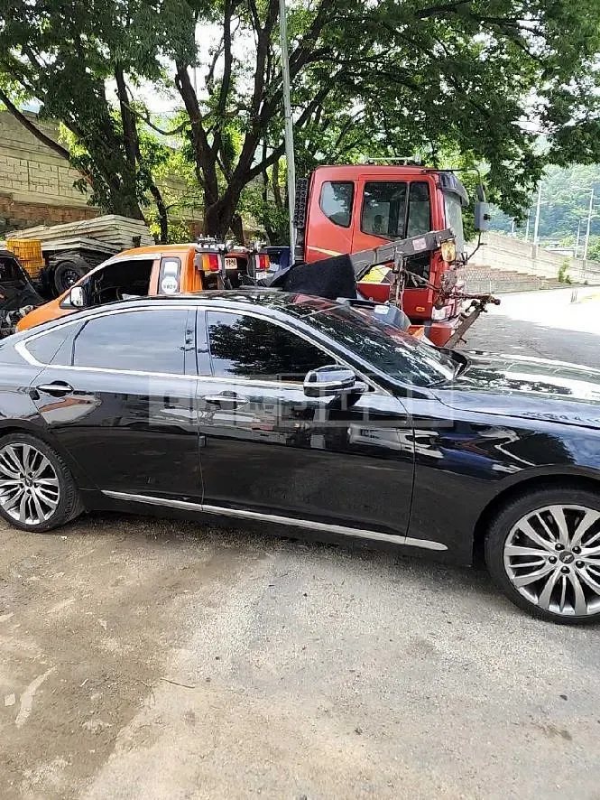 Photo 2 of 26: 2018 Genesis G80 3.3 — Korean insurance auction
