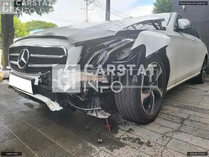 Photo 2 of 10: 2020 Mercedes-Benz E250, VIN W1KZF4FB6LA848149 — Korean insurance auction