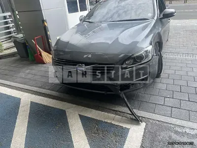 Photo 1 of 11: 2017 Volvo S60D4 — Korean insurance auction