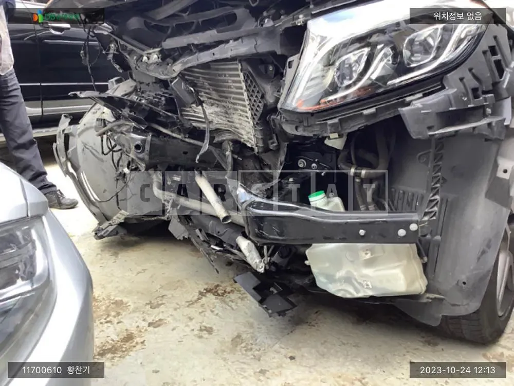 Photo 2 of 24: 2018 Mercedes-Benz GLS350d 4Matic, VIN WDCDF2EE7JB071907 — Korean insurance auction