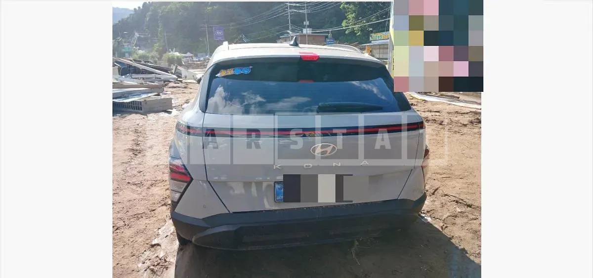 Photo 2 of 2: 2025 Hyundai Kona 1.6 — Korean insurance auction